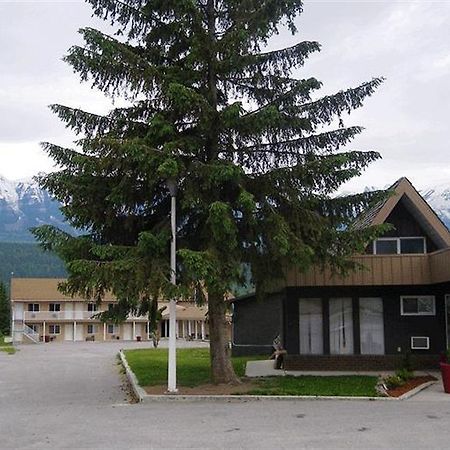 Selkirk Inn Golden Exteriér fotografie